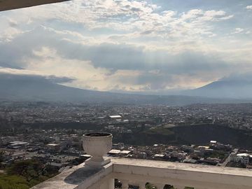 HERMOSA CASA EN VENTA, QUINTA OLIVO ALTO
