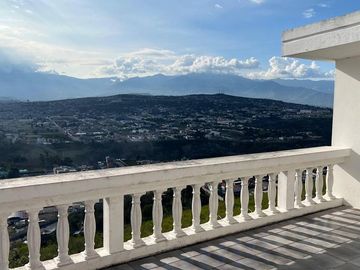 HERMOSA CASA EN VENTA, QUINTA OLIVO ALTO
