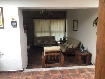 TEQUISQUIAPAN, HERMOSA CASA EN VENTA