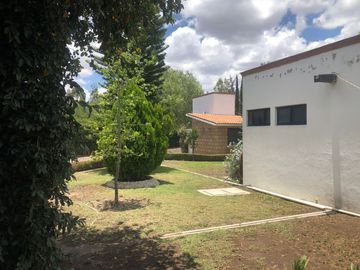 TEQUISQUIAPAN, HERMOSA CASA EN VENTA