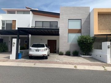 CASA EN VENTA EN CONDESA JURIQUILLA CONDESA