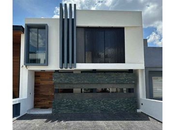 CASA EN VENTA EN VISTAS ALTOZANO, MORELIA