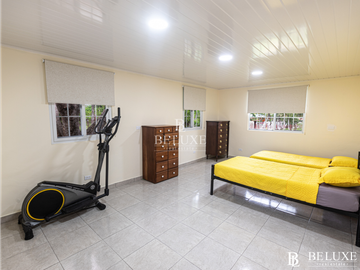 VENDO ALQUILO CASA CON PISCINA EN LAS UVAS- SAN CARLOS  (2)