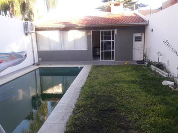 Casa en venta en Ramos Mejia Norte