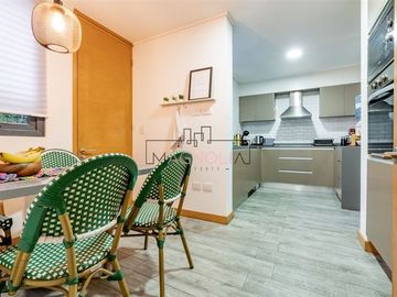 Casa en Venta en Entre Av. Las Condes y Paul Harris