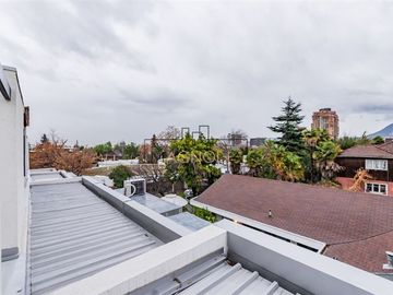 Casa en Venta en Entre Av. Las Condes y Paul Harris