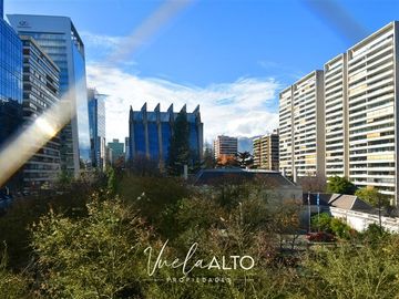 Departamento en Venta en G. ECHEÑIQUE / EL GOLF / METRO ALCANTARA / 2 ESTACIONAMIENTOS