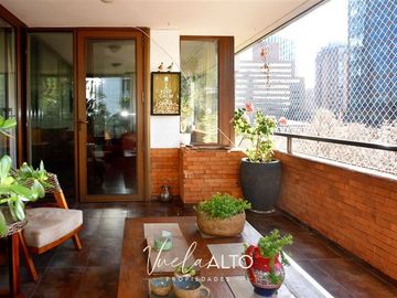 Departamento en Venta en G. ECHEÑIQUE / EL GOLF / METRO ALCANTARA / 2 ESTACIONAMIENTOS