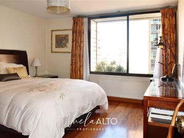 Departamento en Venta en G. ECHEÑIQUE / EL GOLF / METRO ALCANTARA / 2 ESTACIONAMIENTOS