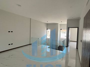 Casa con Recamara en planta baja