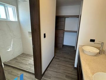 Casa con Recamara en planta baja