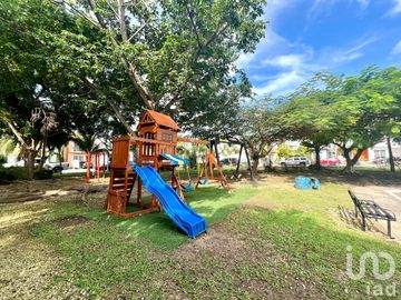 PLAYA DEL CARMEN SOLIDARIDAD,VENTA CASA, FUNCIONAL, EXCELENTE ESTADO DE CONSERVACION