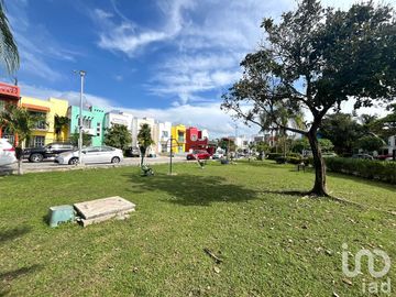PLAYA DEL CARMEN SOLIDARIDAD,VENTA CASA, FUNCIONAL, EXCELENTE ESTADO DE CONSERVACION