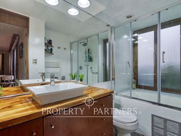 Hermosa propiedad de un piso en condominio con gran conectividad en La Reina!