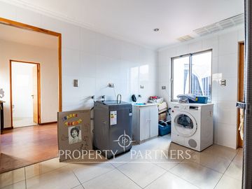 Gran casa estilo mediterránea en San Joaquin con preciosa vista
