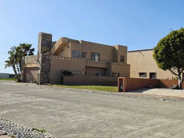 CASA EN VENTA EN RESIDENCIAL, LA MISSION