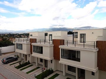 Vendo casa de 3 dorm por estrenar en Tumbaco