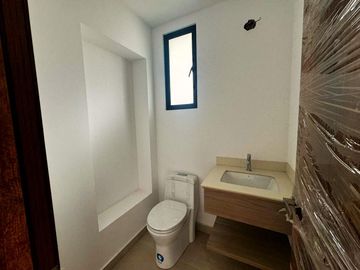 Vendo casa de 3 dorm por estrenar en Tumbaco