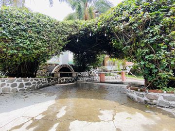 Casa Sola en Lomas de Cortes, Cuernavaca, Morelos CAEN-1051-Cs