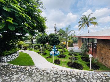 Casa Sola en Lomas de Cortes, Cuernavaca, Morelos CAEN-1051-Cs