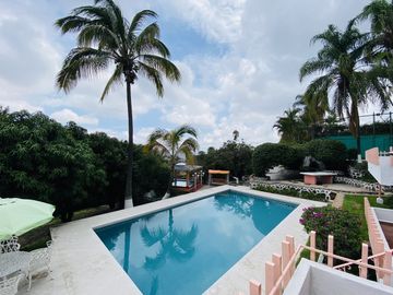 Casa Sola en Lomas de Cortes, Cuernavaca, Morelos CAEN-1051-Cs