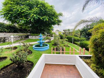 Casa Sola en Lomas de Cortes, Cuernavaca, Morelos CAEN-1051-Cs