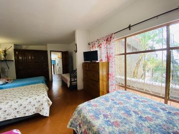 Casa Sola en Lomas de Cortes, Cuernavaca, Morelos CAEN-1051-Cs