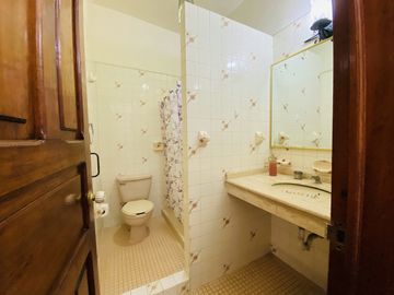 Casa Sola en Lomas de Cortes, Cuernavaca, Morelos CAEN-1051-Cs
