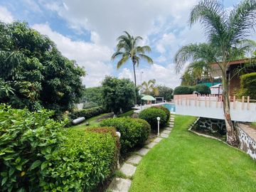 Casa Sola en Lomas de Cortes, Cuernavaca, Morelos CAEN-1051-Cs
