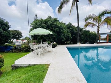 Casa Sola en Lomas de Cortes, Cuernavaca, Morelos CAEN-1051-Cs