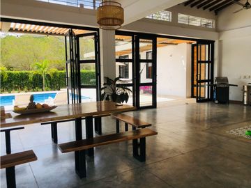 Casa campestre en venta Santa Fe de Antioquia - Antioquia (JS)