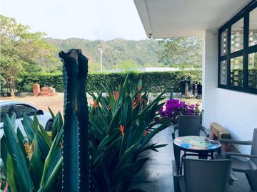 Casa campestre en venta Santa Fe de Antioquia - Antioquia (JS)