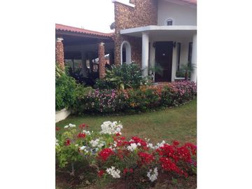 VENTA CASA EN ALTOS DEL MARA MONTAÑA