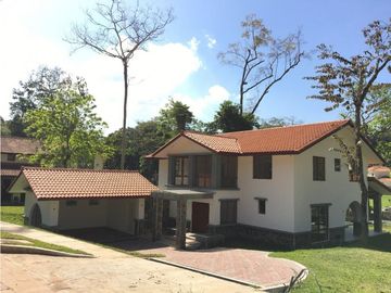 CASA  EN SENDEROS CAMINO DE CRUCES - CLAYTON