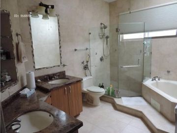 VENTA CASA EMBASSY GARDENS 5REC CLAYTON