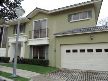 VENTA CASA EMBASSY GARDENS 5REC CLAYTON