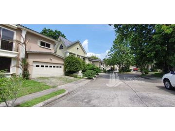 CASA EN CLAYTON EMBASSY GARDENS 4 REC