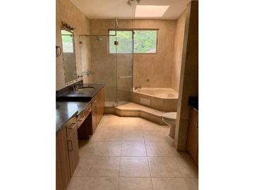CASA EN CLAYTON EMBASSY GARDENS 4 REC