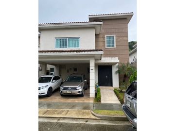 CASA EN VENTA DORADO VILLAGE CONDADO DEL REY