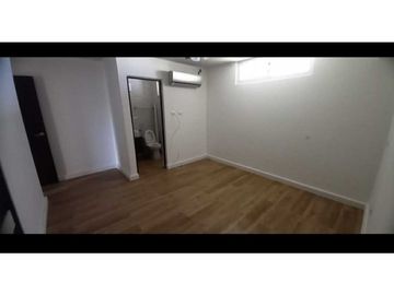 SE VENDE O ALQUILA APARTAMENTO PH ALTAMIRA GARDENS