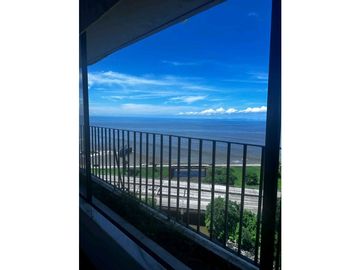 HERMOSO Y AMPLIO PENTHOUSE EN VENTA EN SOBRE LAS ROCAS