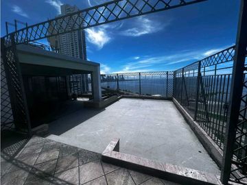 HERMOSO Y AMPLIO PENTHOUSE EN VENTA EN SOBRE LAS ROCAS