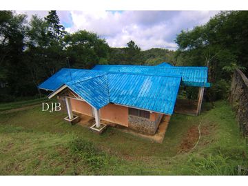 VENTA DE CASA EN ALTOS DE CERRO AZUL