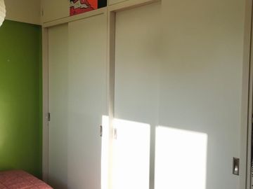3 AMBIENTES EXCELENTE ESTADO, MEDIA CUADRA DE AV RIVADAVIA