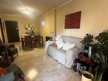 3 AMBIENTES EXCELENTE ESTADO, MEDIA CUADRA DE AV RIVADAVIA