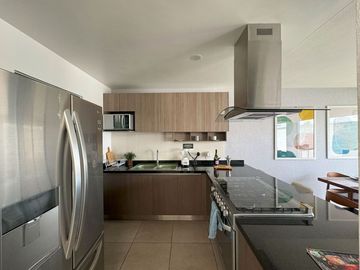 Casa nueva en venta  por Vialidad López Portillo, fraccionamiento residencial cerca del aeropuerto de Toluca, parque Toluca 2000 y Plaza Santin.