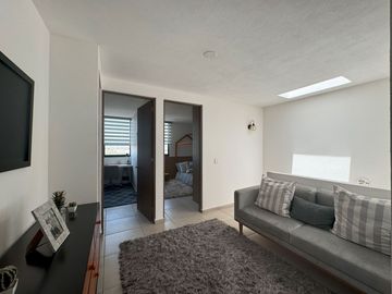 Casa nueva en venta  por Vialidad López Portillo, fraccionamiento residencial cerca del aeropuerto de Toluca, parque Toluca 2000 y Plaza Santin.