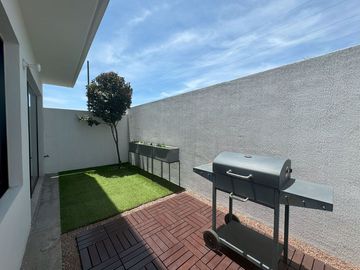 Casa nueva en venta  por Vialidad López Portillo, fraccionamiento residencial cerca del aeropuerto de Toluca, parque Toluca 2000 y Plaza Santin.