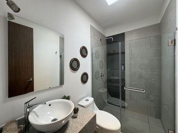 Casa nueva venta dentro de fraccionamiento residencial por Vialidad López Portillo y Aeropuerto de Toluca