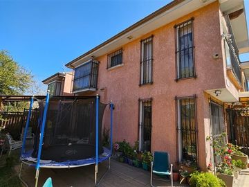 Casa en Venta en Tobalaba, Jacinto Chacón
